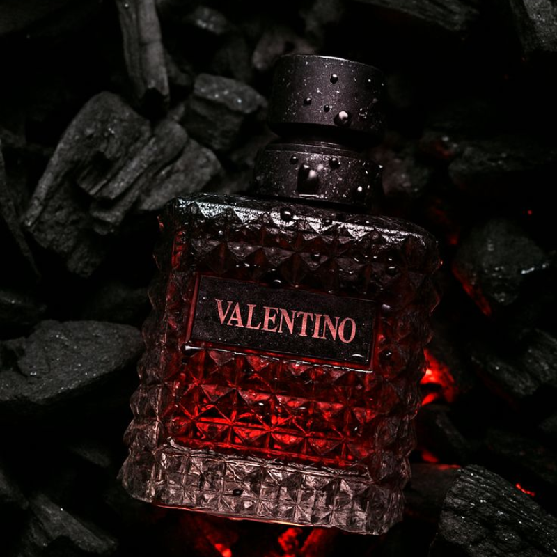 Valentino Donna Born in roma Intense
